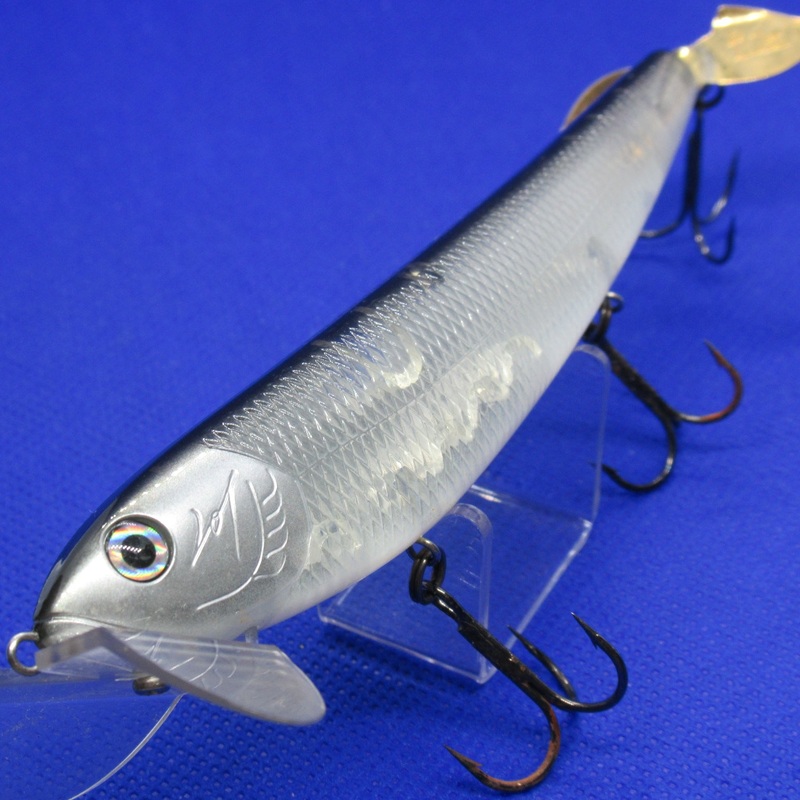 LOT BT122 Twist [Used]